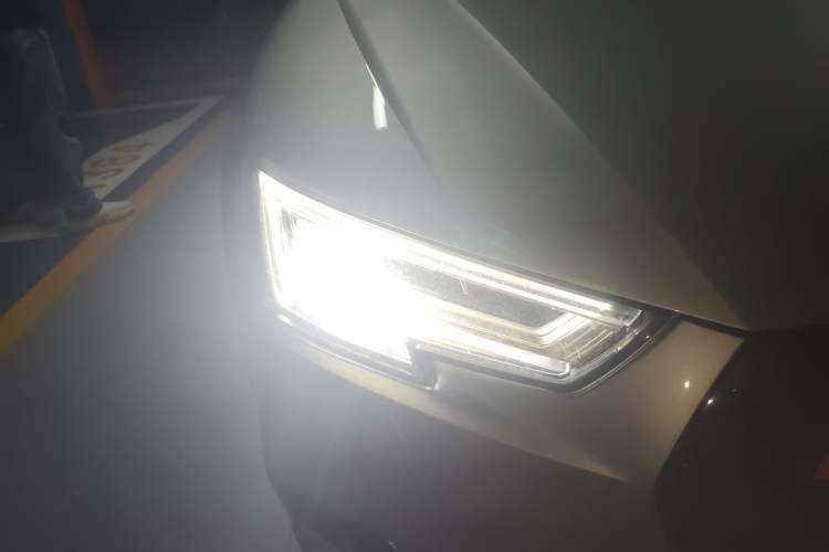 Used Audi A4L 2018 30th Anniversary Edition 40 TFSI Trendy Model Right Front Headlight