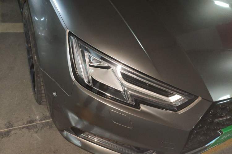 Used Audi A4L 2018 30th Anniversary Edition 45 TFSI quattro Sport model Right Front Headlight