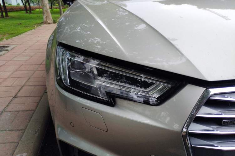 Used Audi A4L 2018 30th Anniversary Edition 45 TFSI quattro Individual Sport Edition Right Front Headlight
