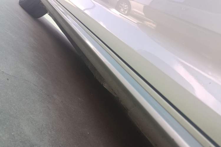 Used Audi A4L 2018 30th Anniversary Edition 40 TFSI Fashion Model Right Side Sill