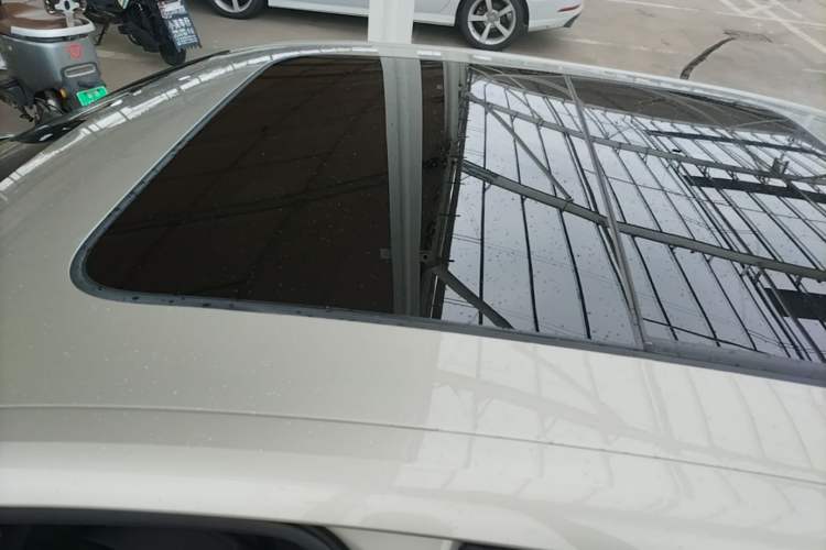 Used Audi A4L 2018 30th Anniversary Edition 40 TFSI Fashion Model Roof