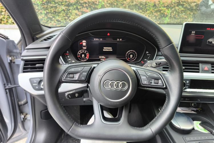 Used Audi A4L 2018 30th Anniversary Edition 40 TFSI Sport Edition Steering Wheel