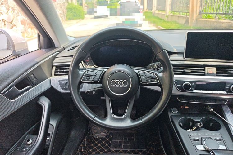 Used Audi A4L 2018 30th Anniversary Edition 40 TFSI Fashion Model Steering Wheel