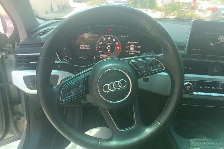 Used Audi A4L 2018 30th Anniversary Edition 40 TFSI Fashion Model Steering Wheel