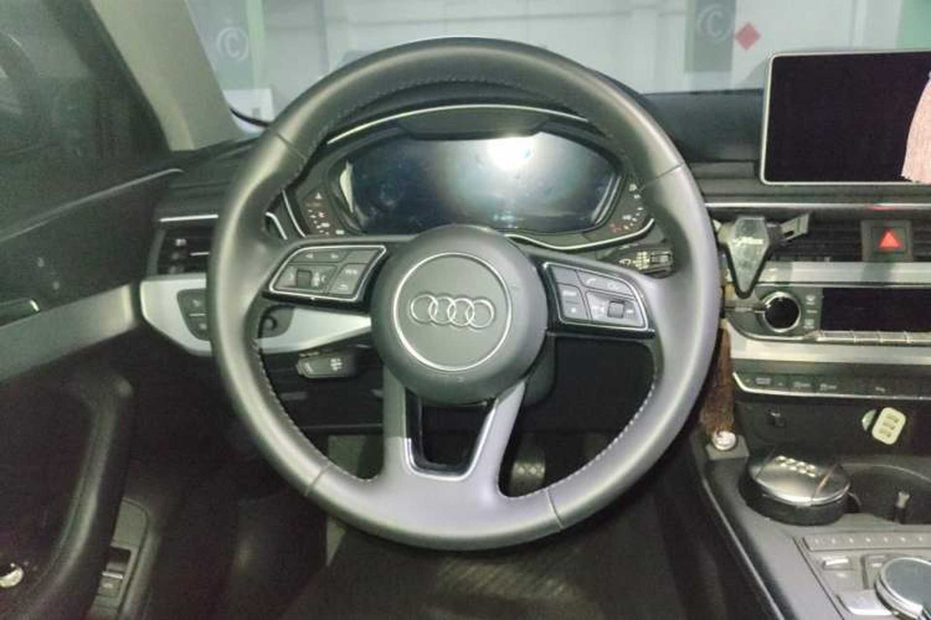 Used Audi A4L 2018 30th Anniversary Edition 40 TFSI Fashion Model Steering Wheel