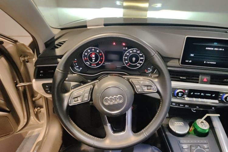 Used Audi A4L 2018 30th Anniversary Edition 40 TFSI Fashion Model Steering Wheel