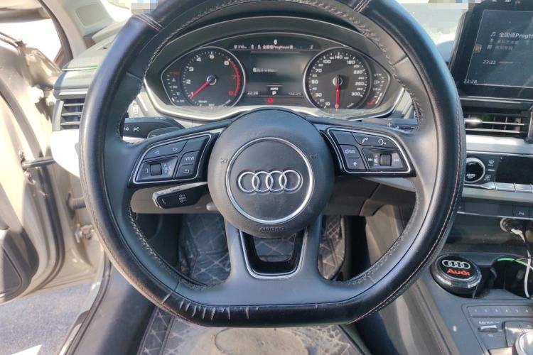 Used Audi A4L 2018 30th Anniversary Edition 45 TFSI quattro Individual Sport Edition Steering Wheel
