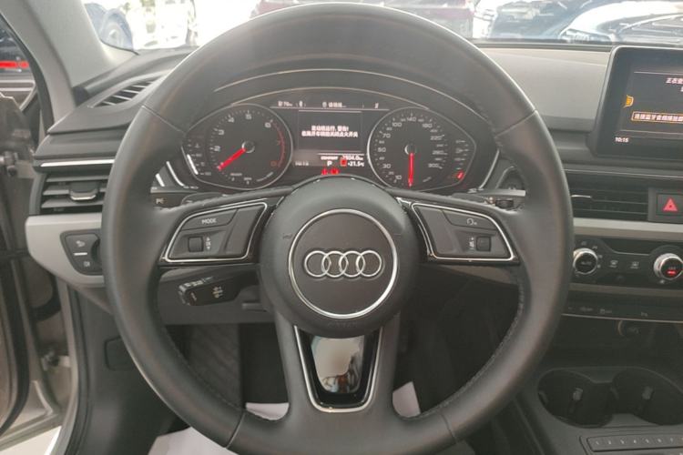Used Audi A4L 2018 30th Anniversary Edition 40 TFSI Trendy Model Steering Wheel