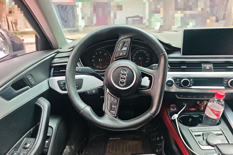 Used Audi A4L 2018 30th Anniversary Edition 45 TFSI quattro Individual Sport Edition Steering Wheel