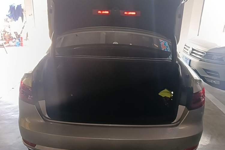 Used Audi A4L 2018 30th Anniversary Edition 40 TFSI Trendy Model Trunk