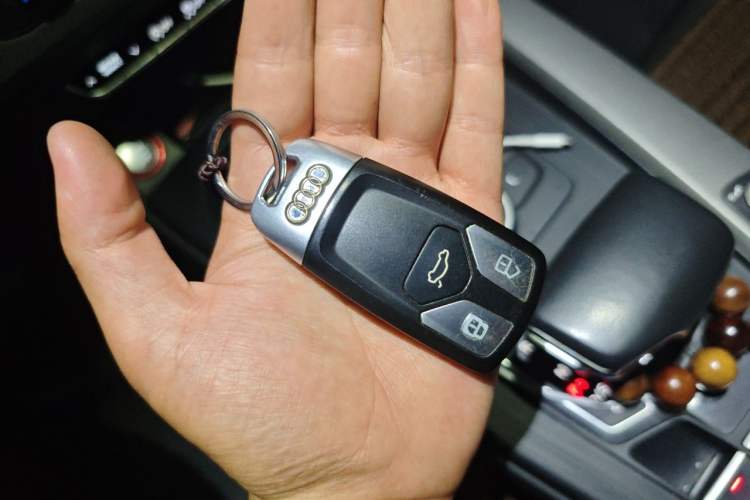 Used Audi A4L 2018 30th Anniversary Edition 40 TFSI Trendy Model Vehicle Key