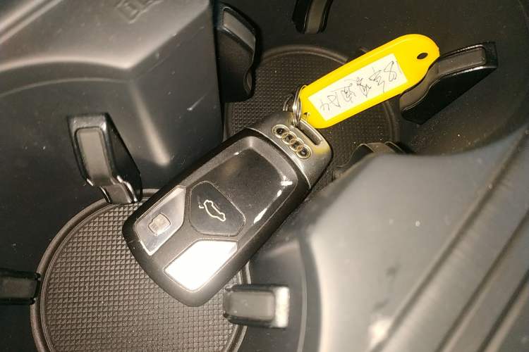 Used Audi A4L 2018 30th Anniversary Edition 40 TFSI Fashion Model Vehicle Key