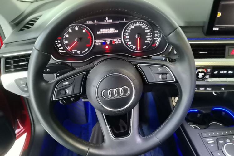 Used Audi A4L 2018 30th Anniversary Edition 40 TFSI Trendy Model Steering Wheel