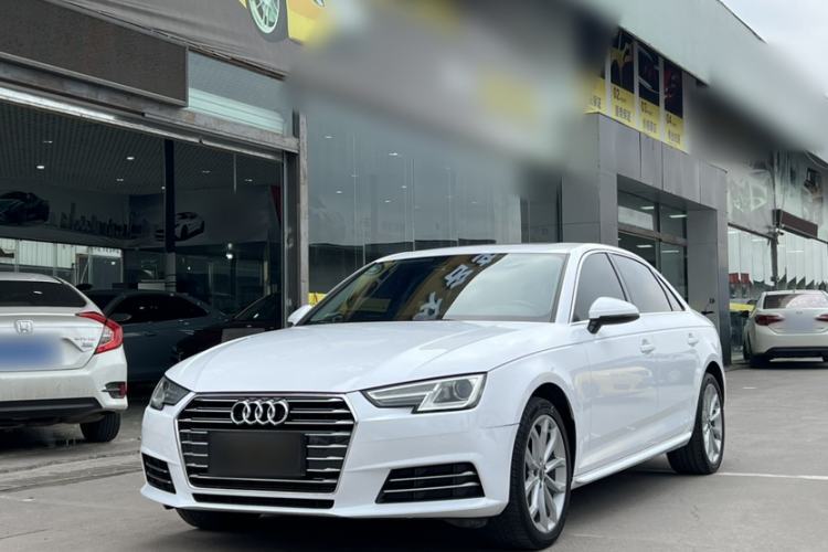 Używany Audi A4L 2018 30th Anniversary Edition 40 TFSI Trendy Model Guazi used car, China used car export, Used car for sale, Used cars, Cheapest cars for sale
