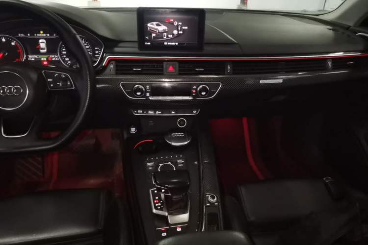 Used Audi A4L 2018 30th Anniversary Edition 45 TFSI quattro Individual Sport Edition Audio And AC Panel