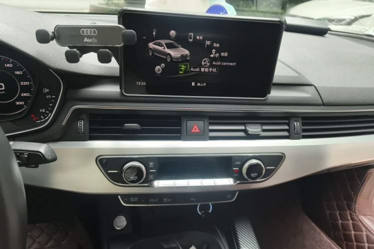 Used Audi A4L 2018 30th Anniversary Edition 40 TFSI Fashion Model Audio And AC Panel