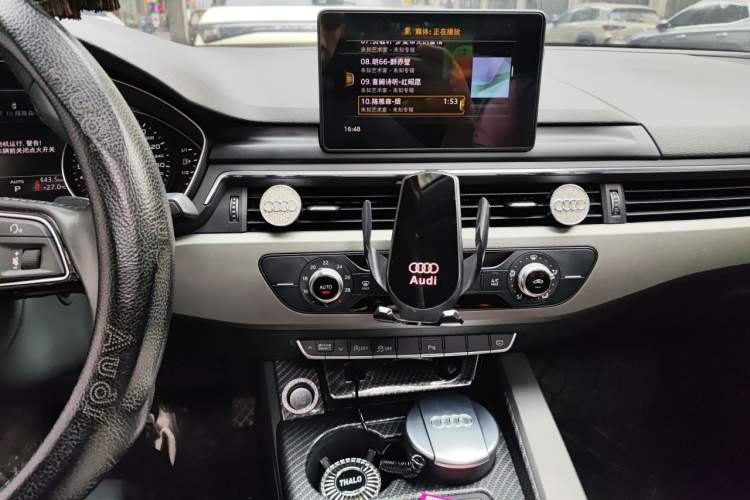 Used Audi A4L 2018 30th Anniversary Edition 40 TFSI Trendy Model Audio And AC Panel