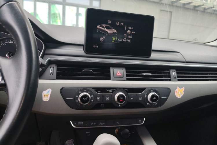Used Audi A4L 2018 30th Anniversary Edition 40 TFSI Trendy Model Audio And AC Panel