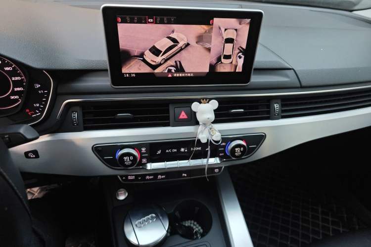 Used Audi A4L 2018 30th Anniversary Edition 40 TFSI Fashion Model Audio And AC Panel