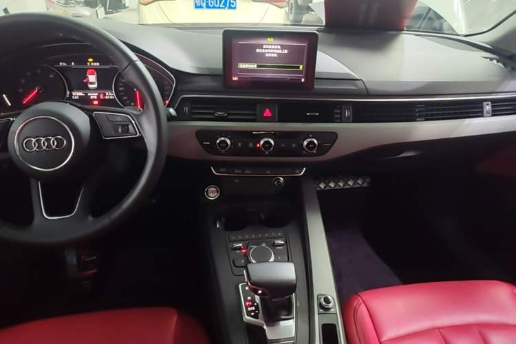 Used Audi A4L 2018 30th Anniversary Edition 40 TFSI Trendy Model Audio And AC Panel