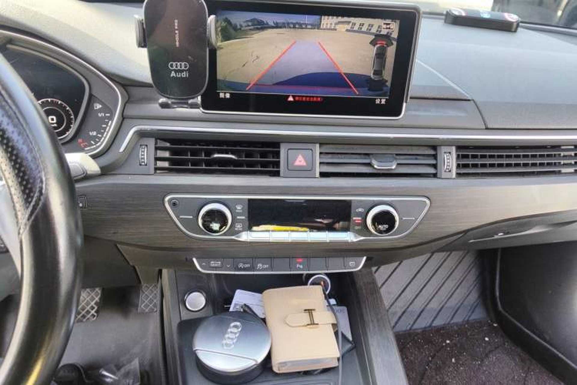 Used Audi A4L 2018 30th Anniversary Edition 40 TFSI Fashion Model Audio And AC Panel