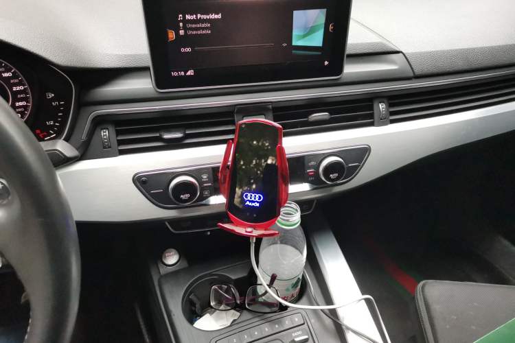 Used Audi A4L 2018 30th Anniversary Edition 40 TFSI Fashion Model Audio And AC Panel