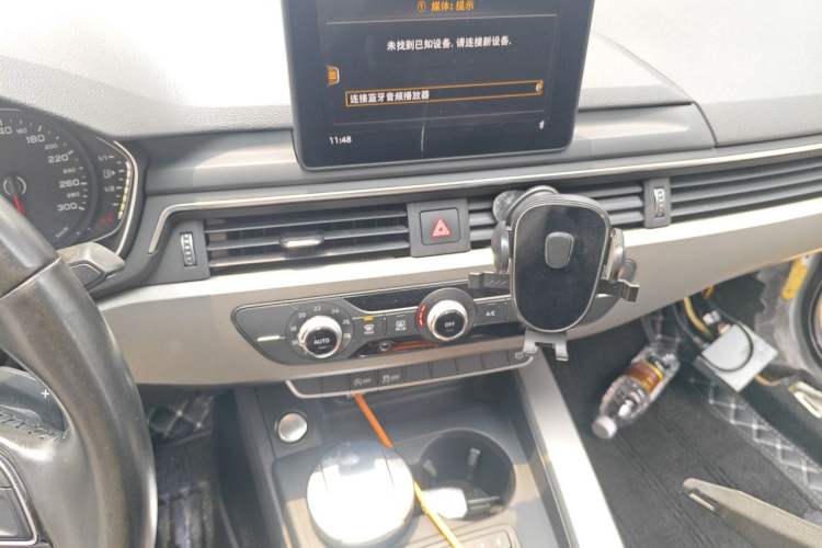 Used Audi A4L 2018 30th Anniversary Edition 30 TFSI Ambition Model Audio And AC Panel