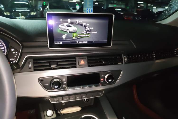 Used Audi A4L 2018 30th Anniversary Edition 40 TFSI Fashion Model Audio And AC Panel