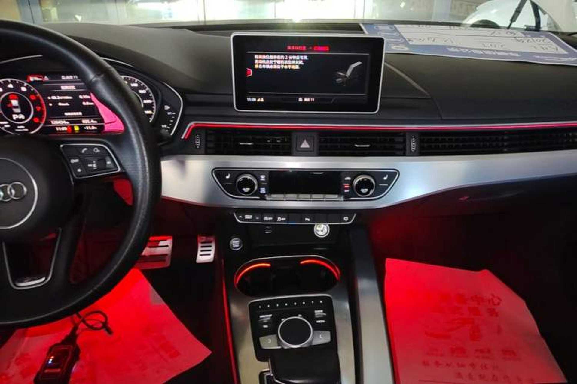 Used Audi A4L 2018 30th Anniversary Edition 40 TFSI Fashion Model Audio And AC Panel