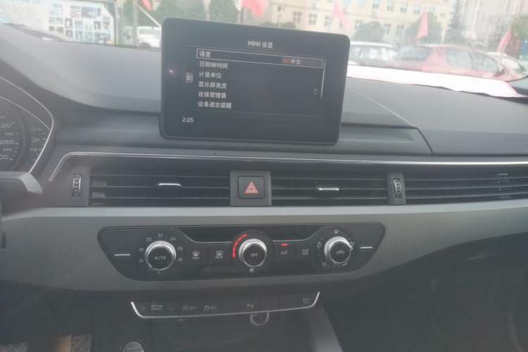 Used Audi A4L 2018 30th Anniversary Edition 40 TFSI Trendy Model Audio And AC Panel