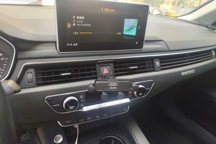 Used Audi A4L 2018 30th Anniversary Edition 45 TFSI quattro Sport model Audio And AC Panel