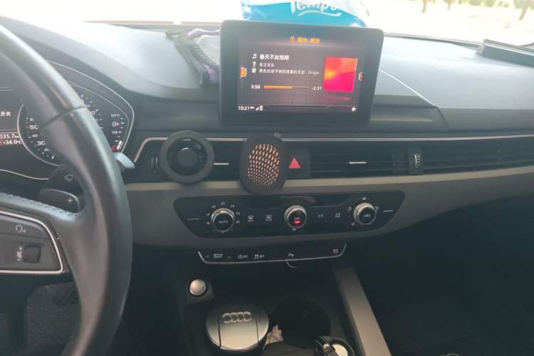 Used Audi A4L 2018 30th Anniversary Edition 40 TFSI Trendy Model Audio And AC Panel