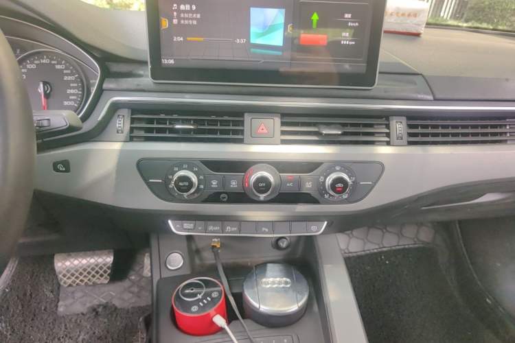 Used Audi A4L 2018 30th Anniversary Edition 40 TFSI Trendy Model Audio And AC Panel