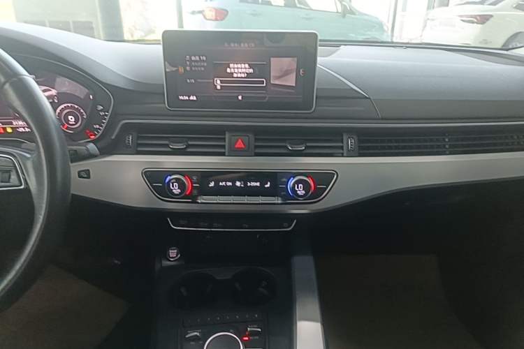 Used Audi A4L 2018 30th Anniversary Edition 40 TFSI Fashion Model Audio And AC Panel