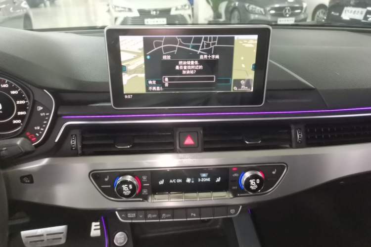 Used Audi A4L 2018 30th Anniversary Edition 40 TFSI Fashion Model Audio And AC Panel