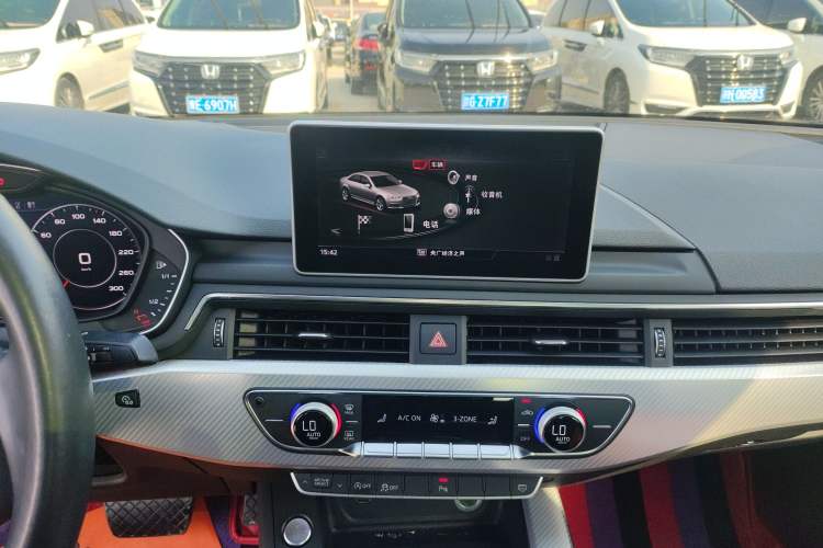 Used Audi A4L 2018 30th Anniversary Edition 40 TFSI Fashion Model Audio And AC Panel