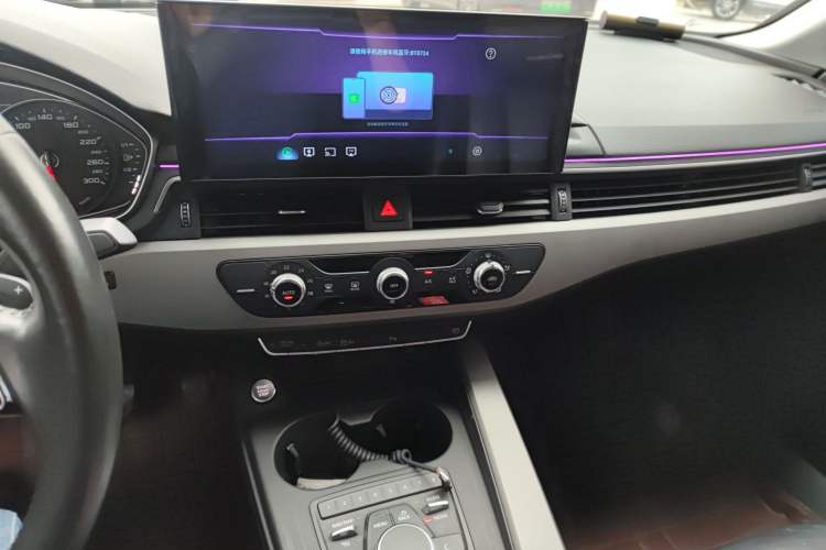 Used Audi A4L 2018 30th Anniversary Edition 40 TFSI Trendy Model Audio And AC Panel