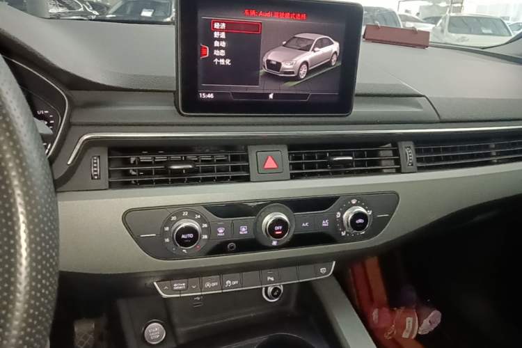 Used Audi A4L 2018 30th Anniversary Edition 40 TFSI Trendy Model Audio And AC Panel