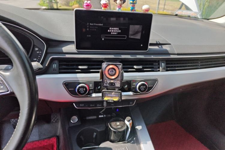 Used Audi A4L 2018 30th Anniversary Edition 40 TFSI Fashion Model Audio And AC Panel