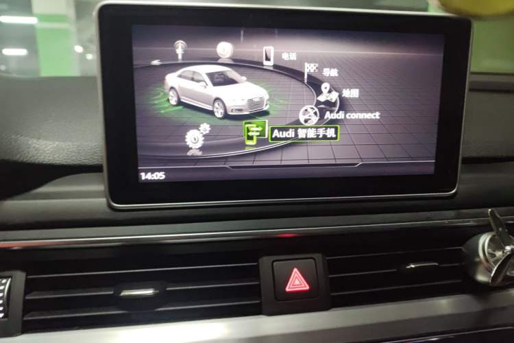 Used Audi A4L 2018 30th Anniversary Edition 40 TFSI Fashion Model Audio And AC Panel