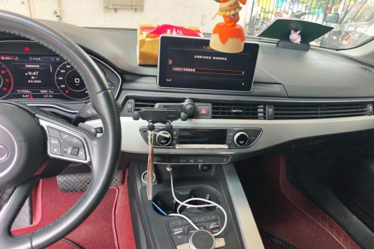 Used Audi A4L 2018 30th Anniversary Edition 40 TFSI Fashion Model Audio And AC Panel
