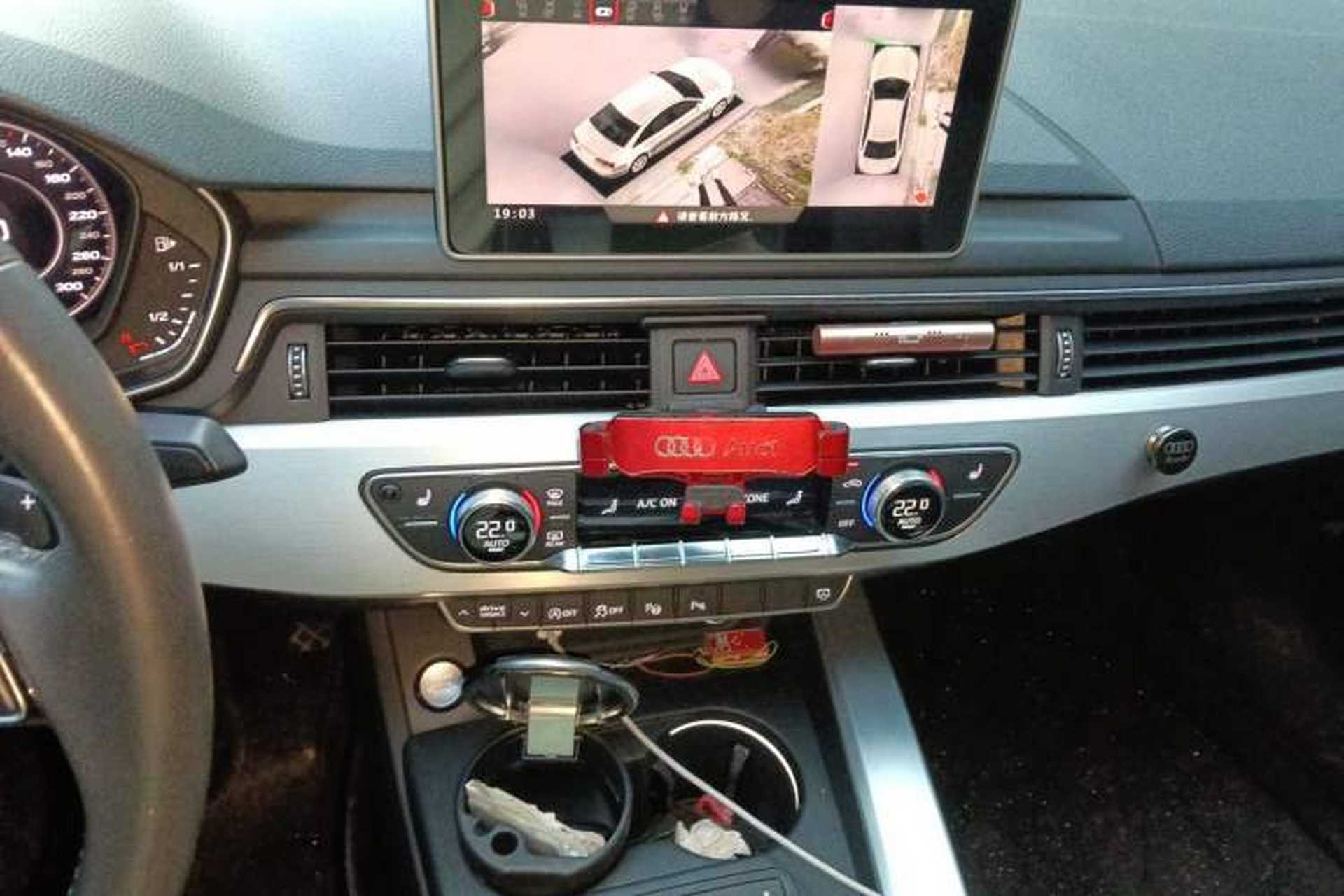Used Audi A4L 2018 30th Anniversary Edition 40 TFSI Fashion Model Audio And AC Panel