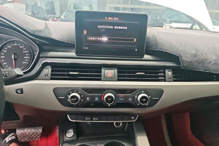 Used Audi A4L 2018 30th Anniversary Edition 30 TFSI Ambition Model Audio And AC Panel