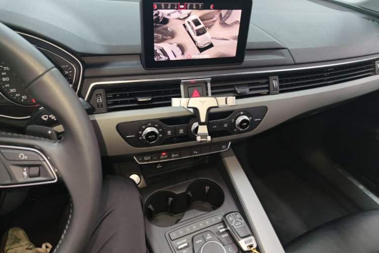 Used Audi A4L 2018 30th Anniversary Edition 40 TFSI Trendy Model Audio And AC Panel