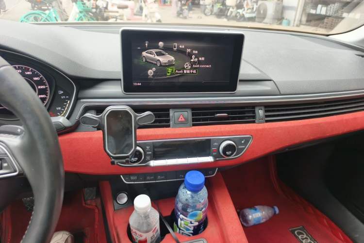 Used Audi A4L 2018 30th Anniversary Edition 40 TFSI Fashion Model Audio And AC Panel