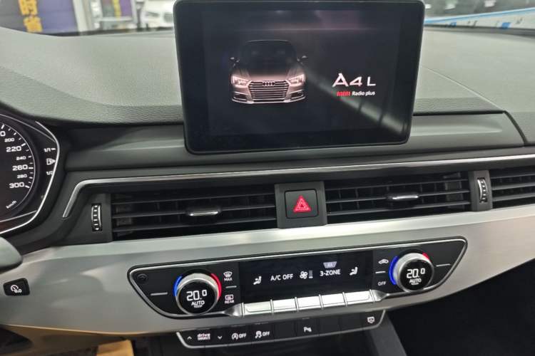Used Audi A4L 2018 30th Anniversary Edition 40 TFSI Trendy Model Audio And AC Panel