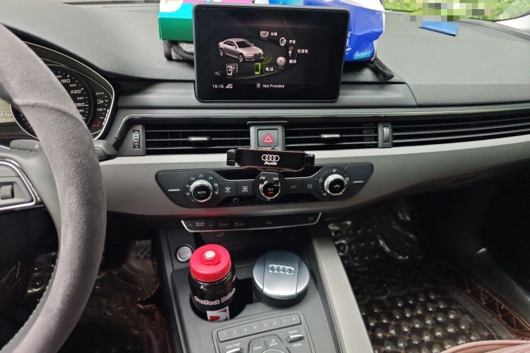 Used Audi A4L 2018 30th Anniversary Edition 40 TFSI Trendy Model Audio And AC Panel