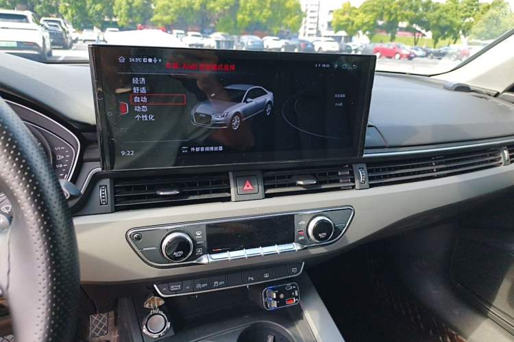 Used Audi A4L 2018 30th Anniversary Edition 40 TFSI Fashion Model Audio And AC Panel