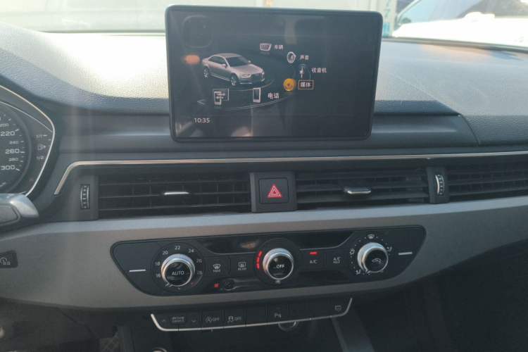 Used Audi A4L 2018 30th Anniversary Edition 40 TFSI Trendy Model Audio And AC Panel