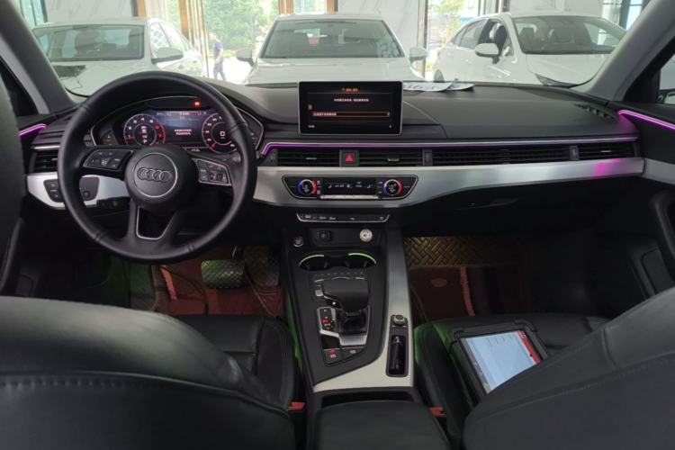 Used Audi A4L 2018 30th Anniversary Edition 40 TFSI Fashion Model Center Console